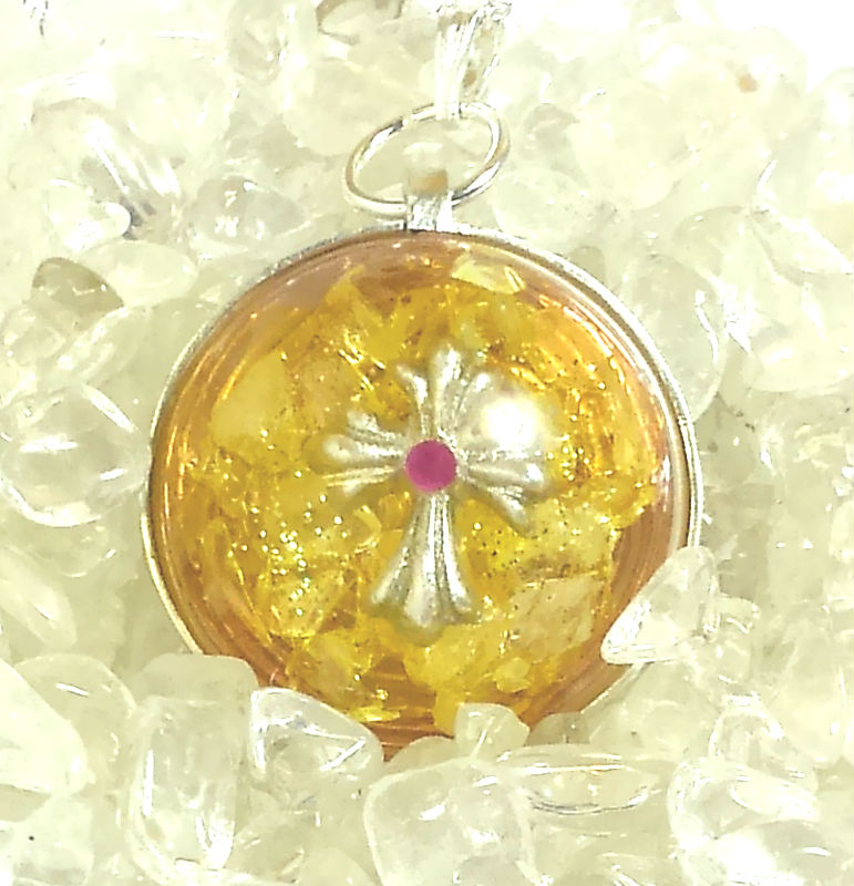 オルゴナイトネックレス　輝きの十字架